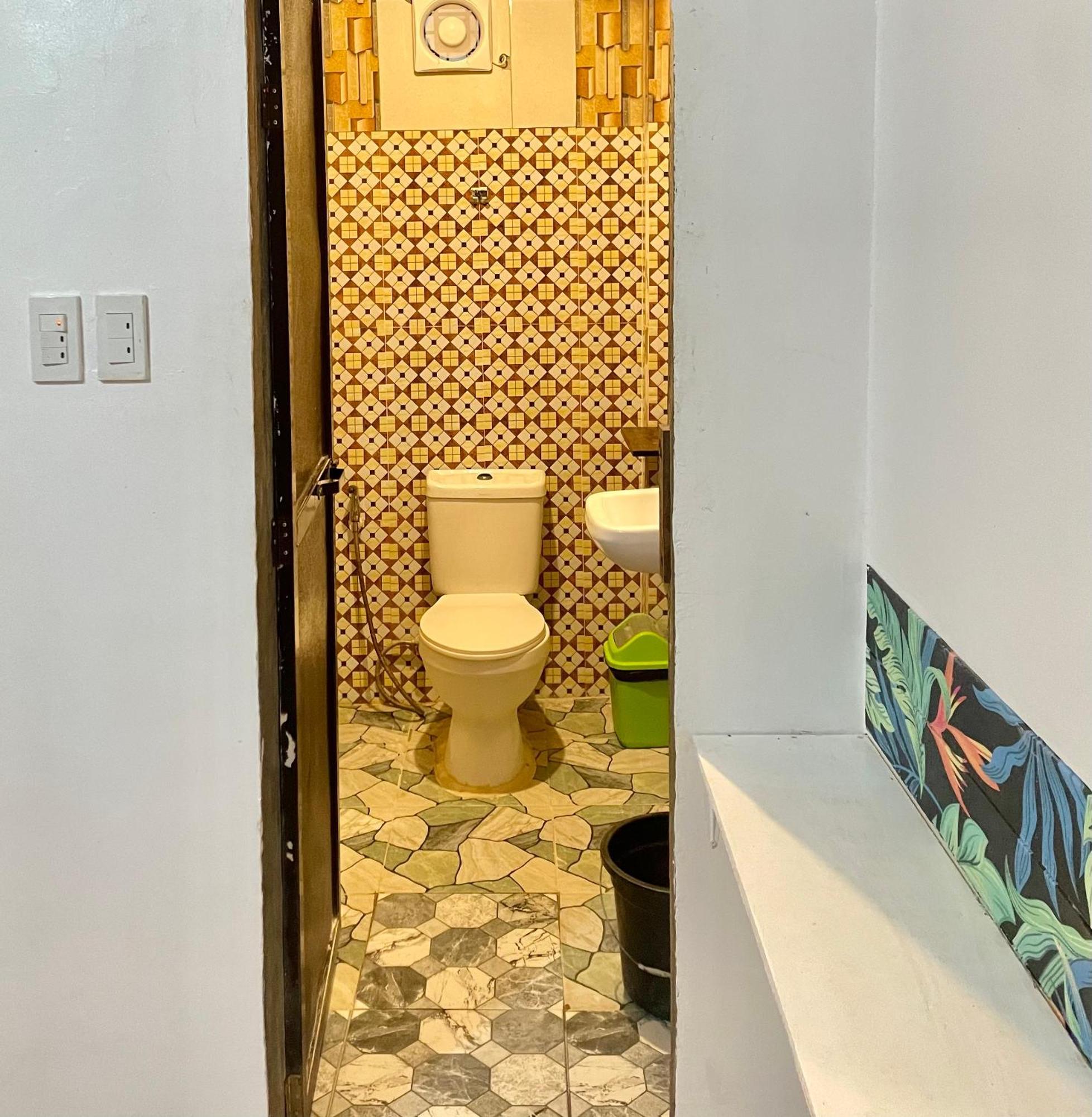 Precious Homestay -Suite Room Burgos  ภายนอก รูปภาพ